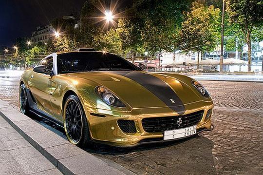 Ferrari 599 GTB banhada a ouro que circula na arábia saudita 13