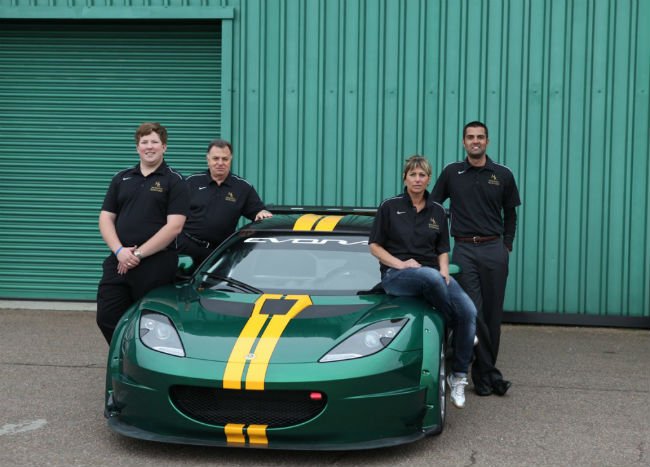 lotus-evora-gtc lançamento do carro de corrida lotus-evora-gtc lançamento do carro de corrida