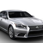 Lexus LS 460 2013 que estará no salão do automóvel de São Paulo frente