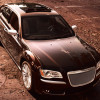 Chrysler amplia visibilidade e começa a vender Novo 300 C com motor V6 e 8 marchas