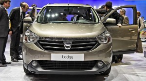 Nova Dacia Lodgy Minivan que poderá ser vendida no brasil pela renault exposta no salão de genebra 2012lt-salao-genebra-2012-detalhes-frente
