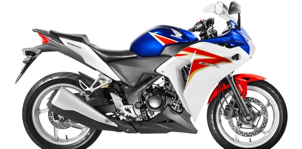 Honda CBR 250 r lançamento da honda em 2012