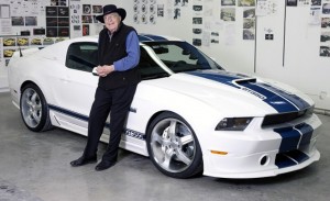 ford-mustang-gt-350-carol-shelby em 2010 2 anos antes da morte do piloto