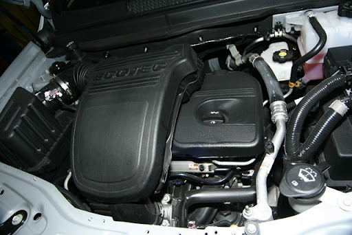 Chevrolet-Captiva-vendida em Portugal-2012 - novo modelo lançado em 2011 detalhes do motor