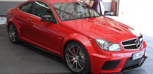 Mercedes-Benz C63 AMG Coupé Black Series C começa em mais de 300 mil reais foto 2