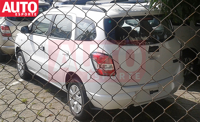 Nova Chevrolet Spin Minivan de 5 e 7 lugares 2012 cor branca