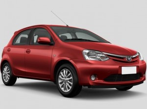 Novo Toyota Etios carro popular da marca japonesa que estreia no brasil em 2012