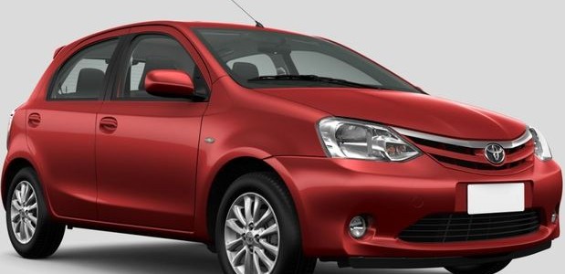 Novo Toyota Etios carro popular da marca japonesa que estreia no brasil em 2012