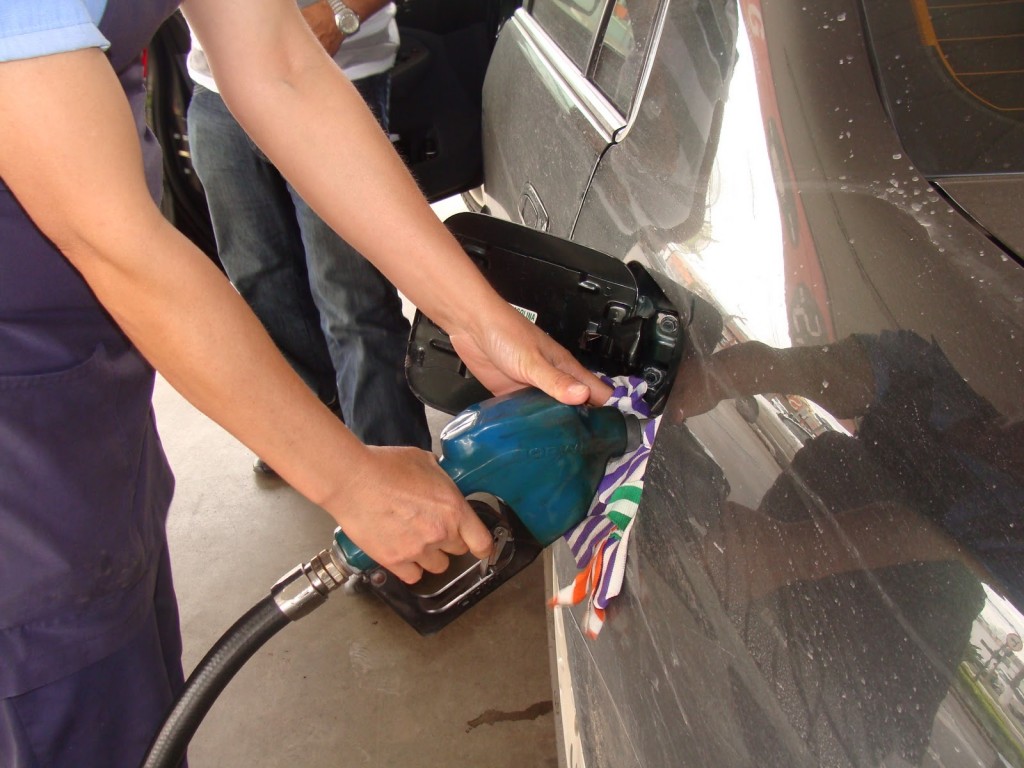 preço da gasolina no Brasil, posicionamento do Brasil em relação ao preço do combustível, preço do álcool no Brasil