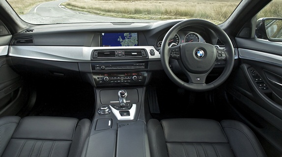 Nova -BMW M5_2012-será-lançada-em-outubro-fotos-do-interior